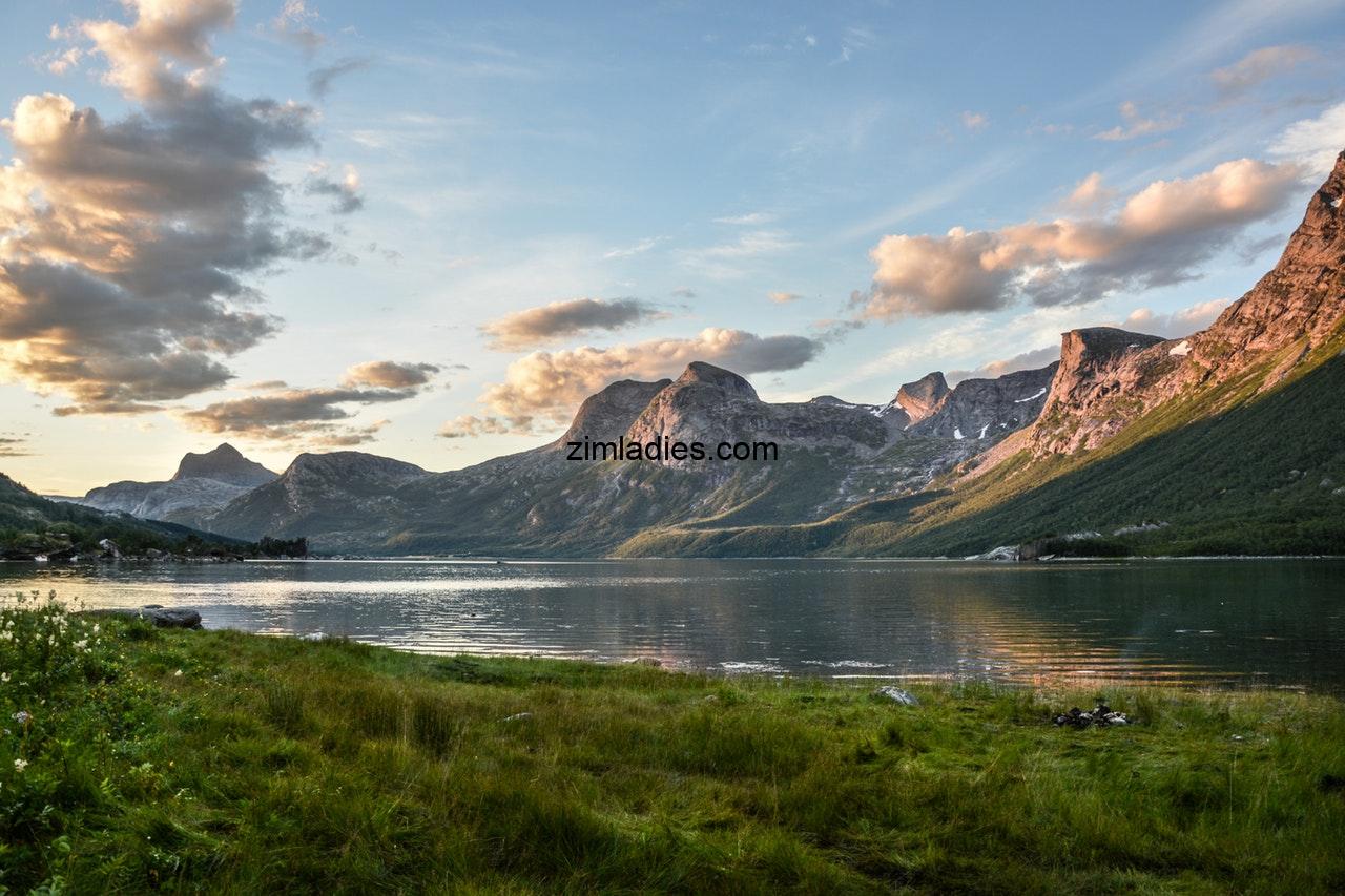 Mountain And Lake At Sunset 135157
